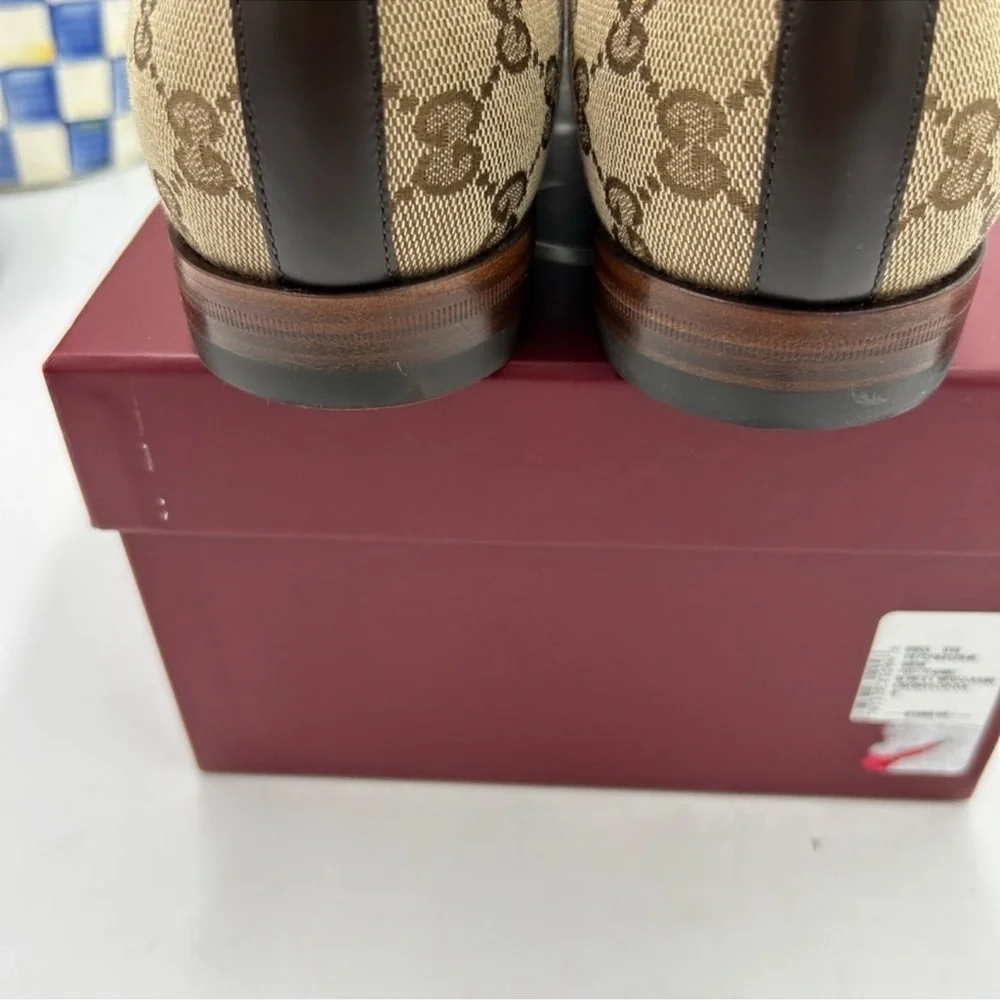 Men’s Gucci, Jordan horse bit canvas loafer size 8, fits nine US maiden in Italy